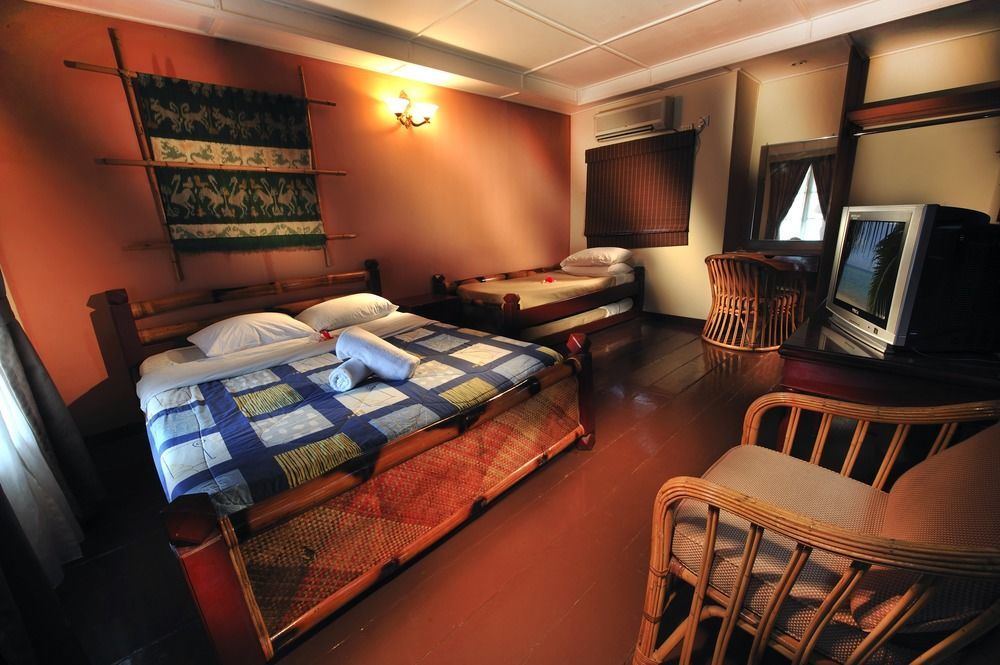 Paya Beach Spa & Dive Resort Kampung Genting Exterior foto